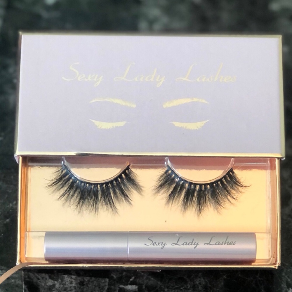 Strip lashes